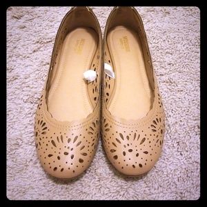 Tan lace cutout flats